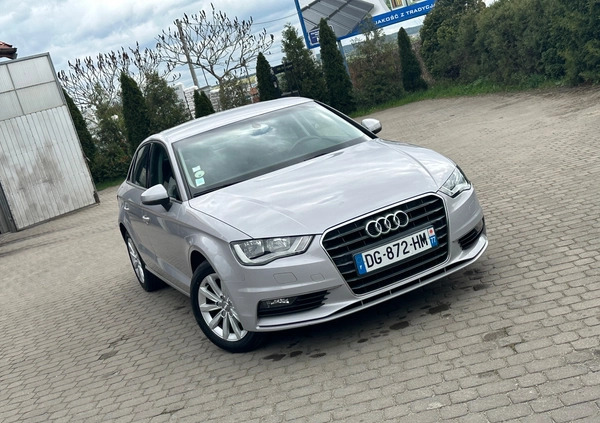 Audi A3 cena 49900 przebieg: 169555, rok produkcji 2015 z Ostrołęka małe 172